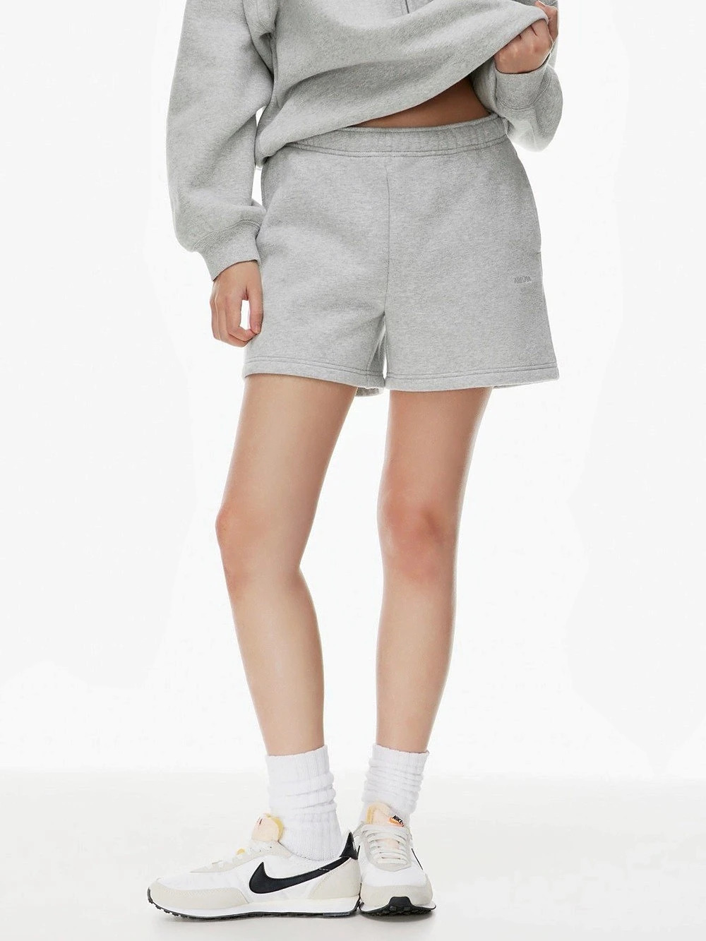Aritzia Tna Cozy Fleece Boyfriend 5" Sweatshort Gray Athletic Shorts